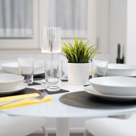 Seven Thousand Apartment *